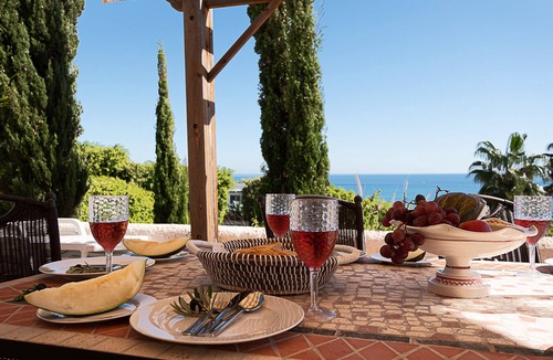Ventanicas-El Cantal Villa | PRIVATE VILLA WITH STUNNING SEA VIEWS, HEATED POOL, 5 MINS WALK TO THE BEACH 🌊