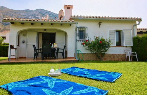 Denia Ski Chalet | Quiet Townhouse with views Finca Paris CP
