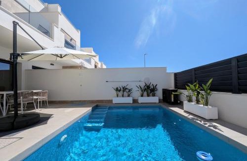 Los Montesinos House | R-40-F Exclusive Villa with jacuzzi