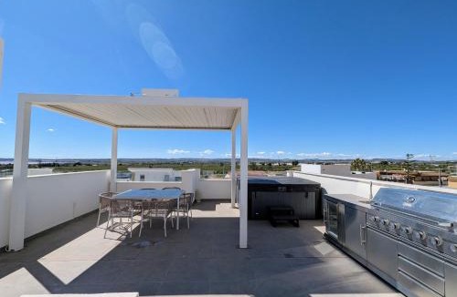 Los Montesinos House | R-40-F Exclusive Villa with jacuzzi
