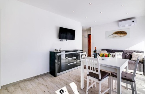 Pla del Bon Repos Apartment | Ravel