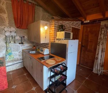 Pradosegar Apartment | Relajante Cabaña Luminosa en la Naturaleza