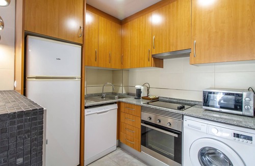 La Marina Apartment | Relax by the sea and enjoy the waves of the Mediterranean.