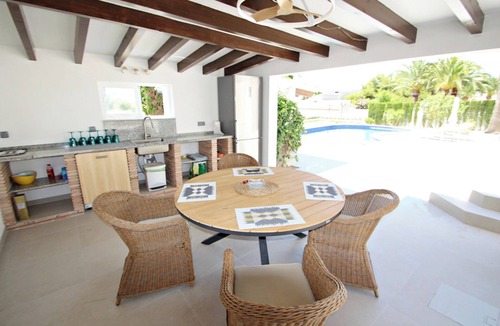 San Jaime Villa | Relaxa - modern Villa with pri. pool & sea views in Benissa