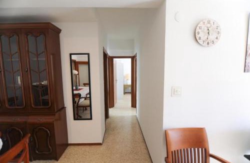 Leon XIII-Los Naranjos Apartment | RentalSevilla Bright apartment in la Macarena