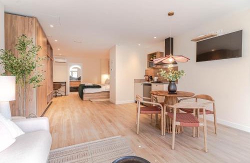 Plaza de Toros-Doctores-San Lazaro Apartment | RentitSpain - Granada - Modernos Estudios, Acogedores y Excelente ubicación