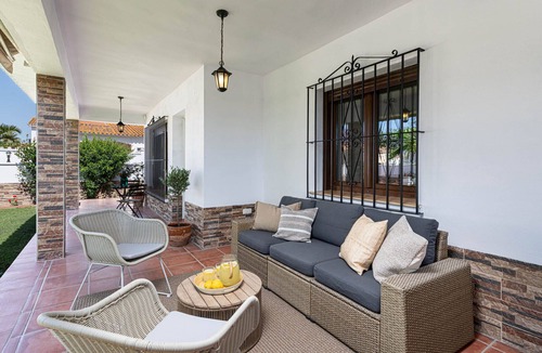 Torre de Benagalbon Ski Chalet | Rincon - Holiday Home in Rincon de la Victoria