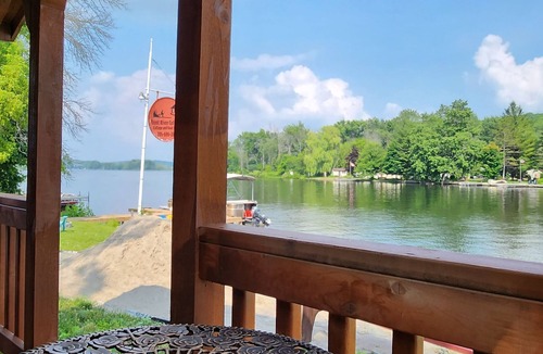 Hastings Apartment | River Front Studio on Trent River
