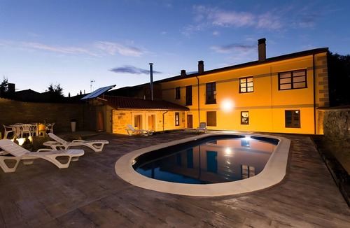 Ferreras de Abajo Apartment | Room 'Habitacion 5' with Shared Pool, Shared Terrace and Wi-Fi