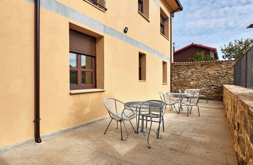 Ferreras de Abajo Apartment | Room 'Habitacion 5' with Shared Pool, Shared Terrace and Wi-Fi