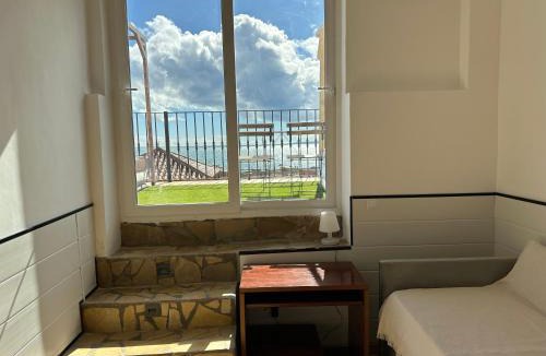 El Palo House | Rooms in Seafront Villa