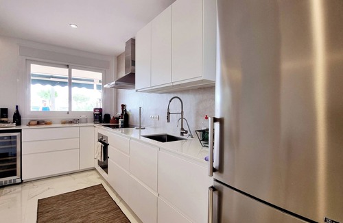 Puerto Banus Apartment | Rosies Place - Fantastic-2-bed-apartment-with-great-terrace-in-Lorcrimar V