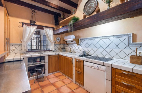 El Rocio House | Rural House in Aldea del Rocío for 22 Guests with Stables and Patio