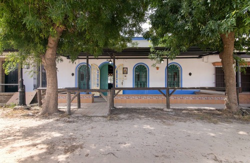 El Rocio House | Rural House in Aldea del Rocío for 22 Guests with Stables and Patio