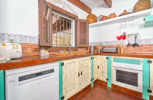Arenas House | Rural House 'Miraflores' with Sea Views, Private Pool, and Wi-Fi