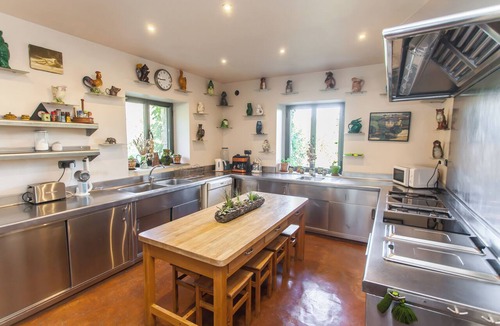 Hontanar Cottage | Rural House with a Pool in Cabañeros
