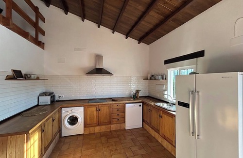 Arahal Cottage | Rural paradise amidst olive trees and unique sunsets