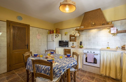 Inca Villa | Rustic property with 3 bedrooms, 2 bathrooms, pool and barbecue.