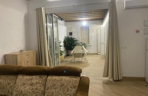 Lora Del Rio House | San Fernando