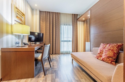 Pinto Hotel | Sercotel Las Artes Pinto