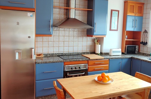 Dos Hermanas Villa | Sevilla de Lujo, live the city with views of the countryside and the sunset.