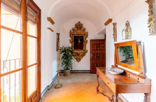 Santa Cruz Villa | SevilleBnB Group- Villa Elvira, exclusive Pool and Gardens in the heart of Sevilla