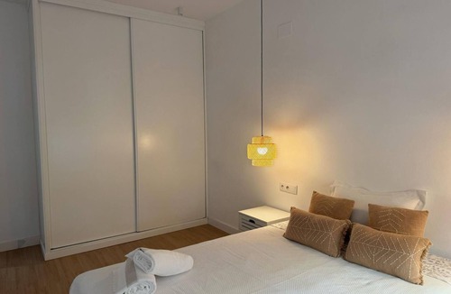 Sevilla Este Apartment | Single room for rent for single days or weekends.