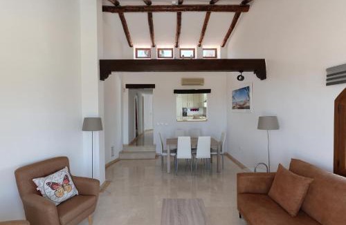 Atamaria Apartment | Slow Down & Soak Up the Sun at La Manga Club Resort, Las Palmeras 4