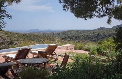 Jijona House | Solar house on organic estate near Alicante