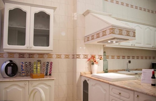 La Trinidad-San Juan y Todos los Santos Apartment | Spacious 4-Bedroom Apartment in Córdoba's Historic Center, Near the Mezquita