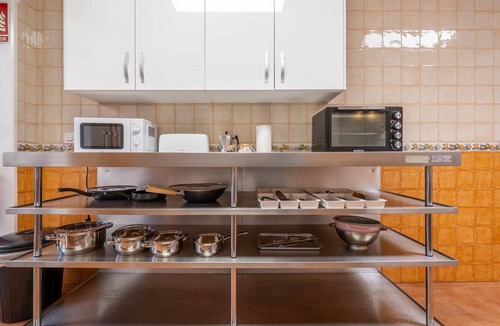 Armilla Villa | Spacious and private house near Granada