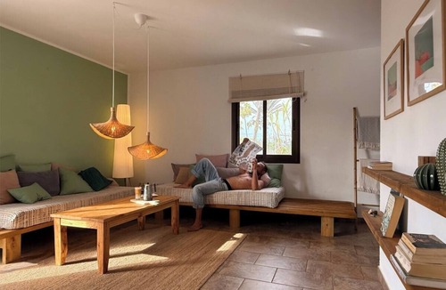 Villaverde Hotel | Spacious Apartment in Green Oasis | Casa Cocolores