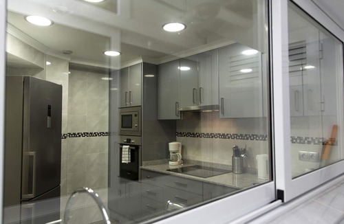 Arrancapins Apartment | Spacious apartment in central Valencia with wifi