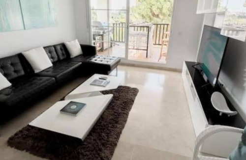 Benalmadena Apartment | Spacious family Home, sea view terrace, pool & 2 parking spaces