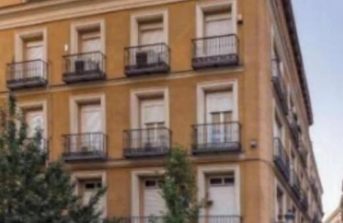 Palacio Apartment | Spacious Group Apartment in the Heart of Madrid Near Plaza Mayor