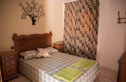 Loja House | Spacious Traditional Andalucian Farmhouse with Stunning Private Pool.