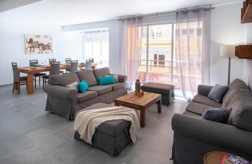 Ensanche Diputacion Apartment | Stay In Incity