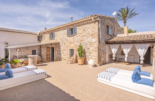 Puerto de Pollensa Villa | Stone villa on the sea – Villa Can Cuarassa
