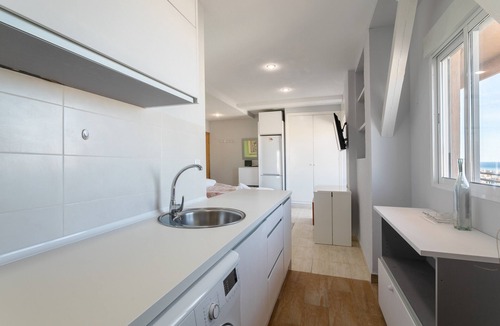 Ensanche Diputacion Apartment | Studio Apartment "176" with Sea View, Balcony & Wi-Fi