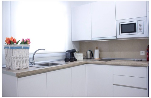 Los Tilos Apartment | Studio-Apartment-Ensuite with Shower-Street View-Estación Centro Vialia 3