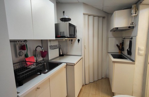 Leon XIII-Los Naranjos Apartment | Studio with Terrace | Urban Nest