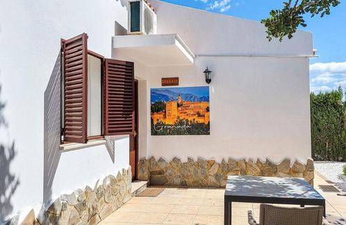 El Coronil House | Stunning home in El Coronil with swimming pool