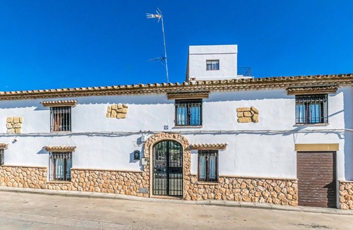 Hornachuelos House | Stunning home in Hornachuelos