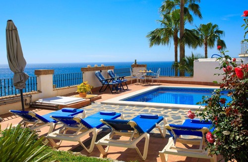 Torrox Villa | Stunning private villa for 8 people with WIFI, A/C, private pool, TV and terrace