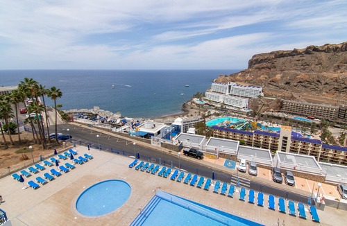 Taurito Apartment | Stunning Sunset Ocean View Vacation – Ocean Views, Shared Pool & Wi-Fi