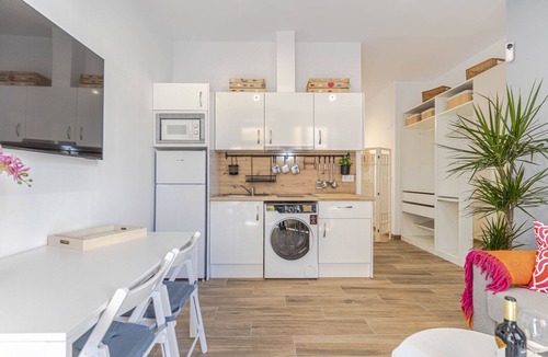 El Morche Apartment | Style, Comfort, and Beach 50m from the Sea