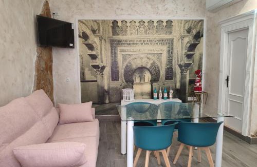 San Andres-San Pablo Apartment | "Sueños de Azahar" Palacio Viana con cochera para vehículos medianos y wifi