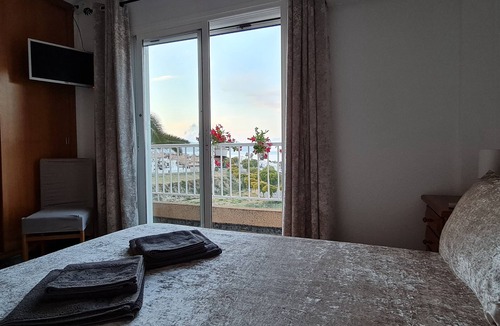 Puerto de Mazarron House | Surise Den- Walk to the beach, sea view and pool. Holiday rentals & winter stays
