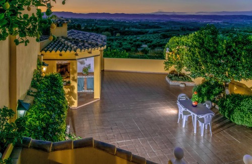 Beniatjar Cottage | Terra Blanca del Benicadell cottage for 11 persons