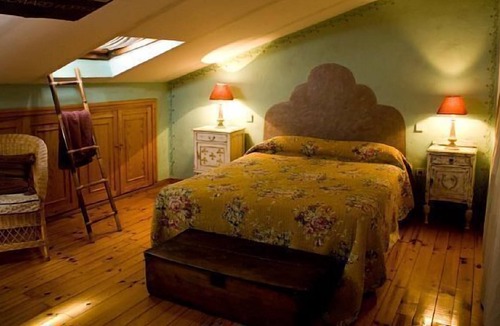 Arenas de San Pedro Cottage | The Casa de Isabela can sleep up to 12 people